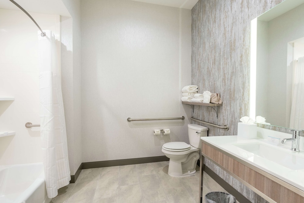 Hilton Garden Inn Wichita Downtown - photo 23