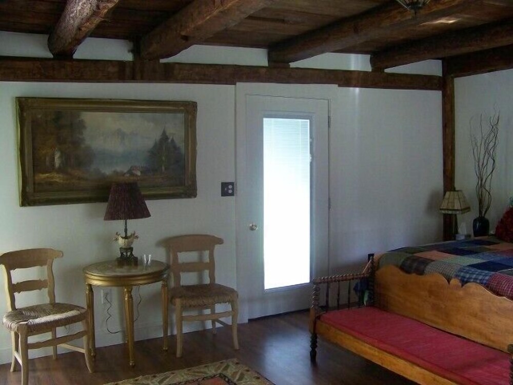 VanWinkle Inn - photo 19