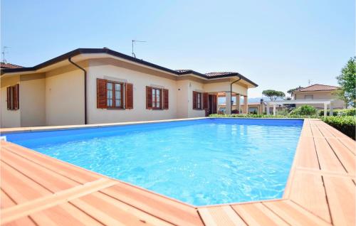 3 Bedroom Nice Home In Camaiore — 4-Star Luxury Hotel in Camaiore, Italy