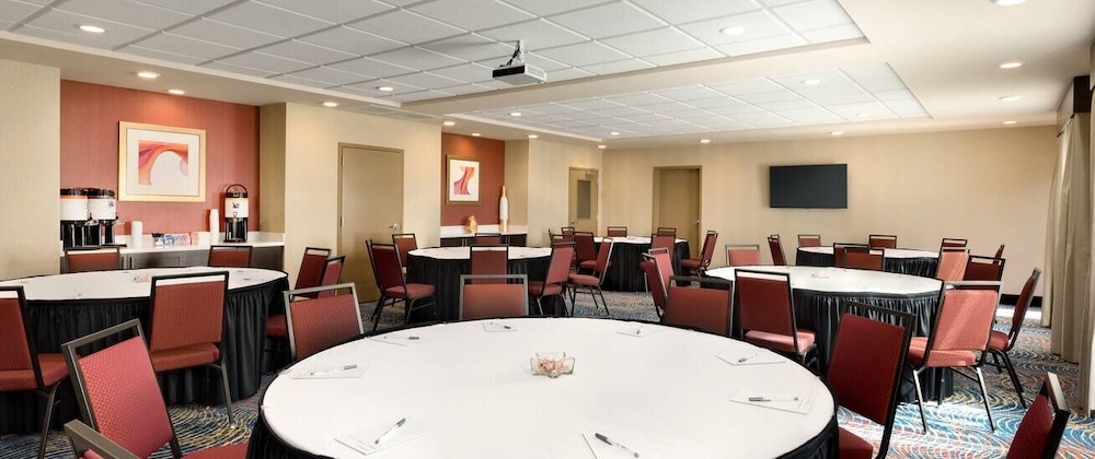 Hampton Inn & Suites Monroe - photo 31