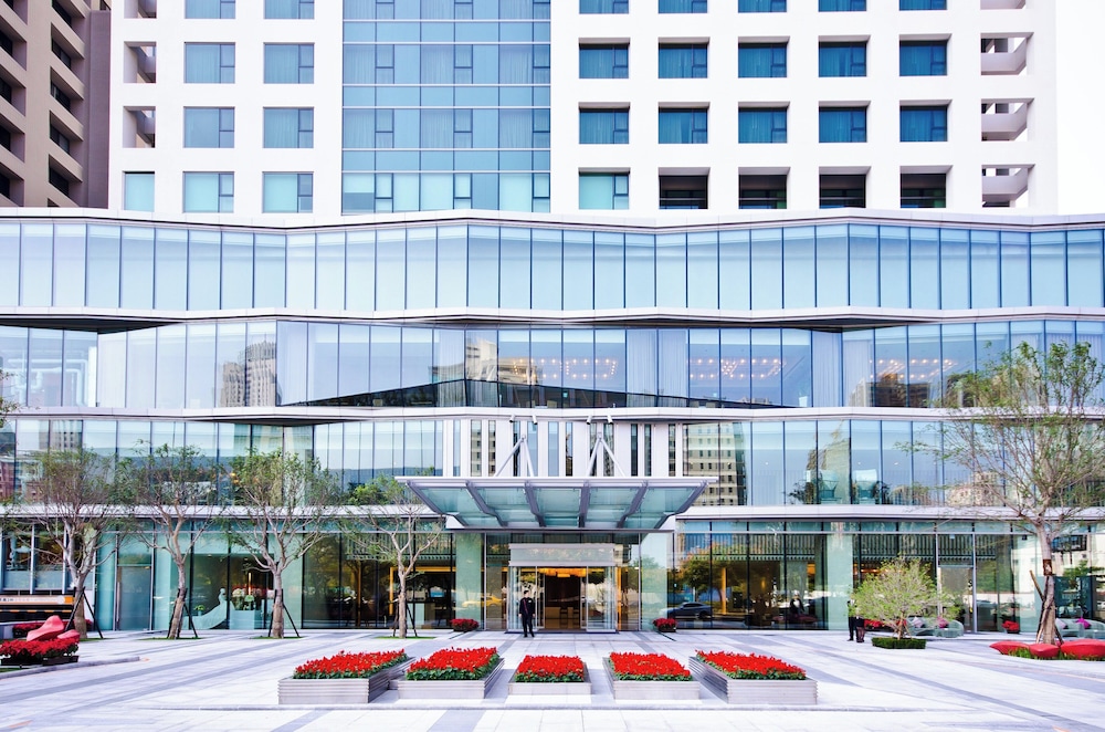 Millennium Hotel Taichung — 5-Star Luxury Hotel in Taichung, Republic of China Taiwan