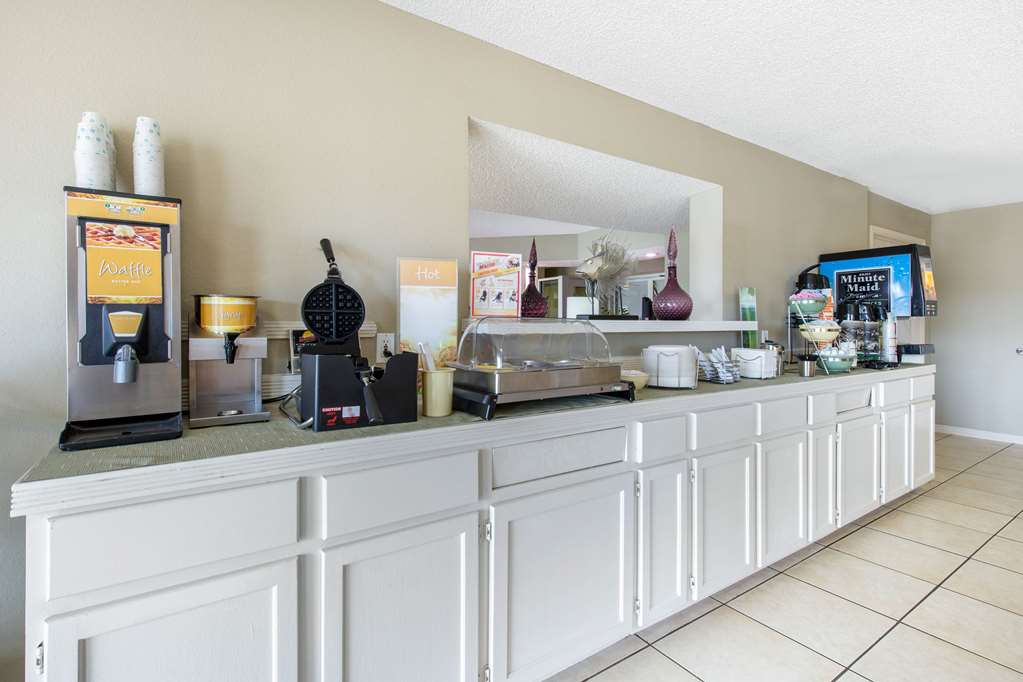 Quality Inn Clute Freeport - photo 27
