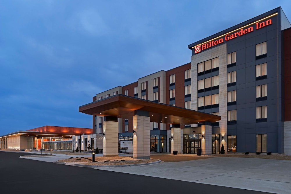 Hilton Garden Inn Milwaukee Brookfield Conference Center WI - photo 35
