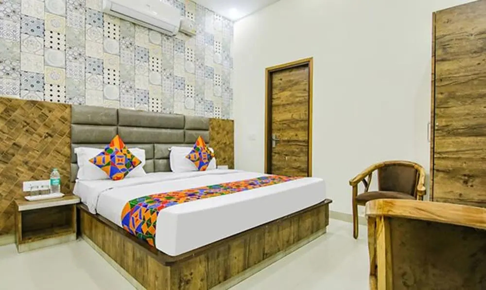 Hotel Rd