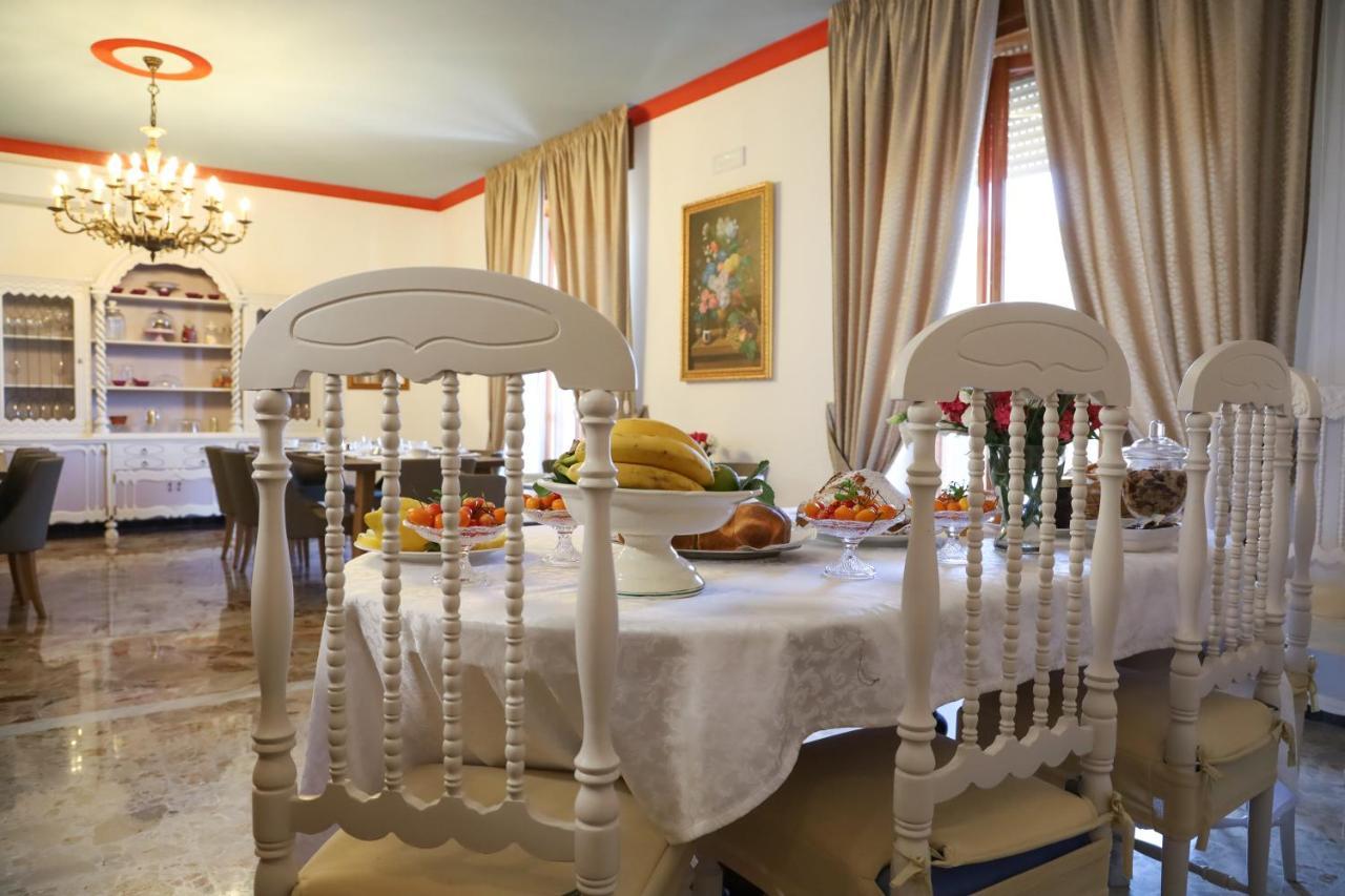 Agriturismo Cantina Morone — 5-Star Luxury Hotel in Guardia Sanframondi, Italy