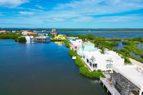 Suite F101 Mara Laguna — 4-Star Luxury Hotel in San Pedro, Belize