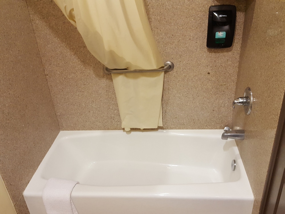 Tuscan Garden Inn - photo 41