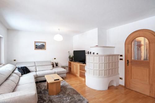 Mountain Living Apartment Idylia — 4-Star Luxury Hotel in Ortisei, Italy