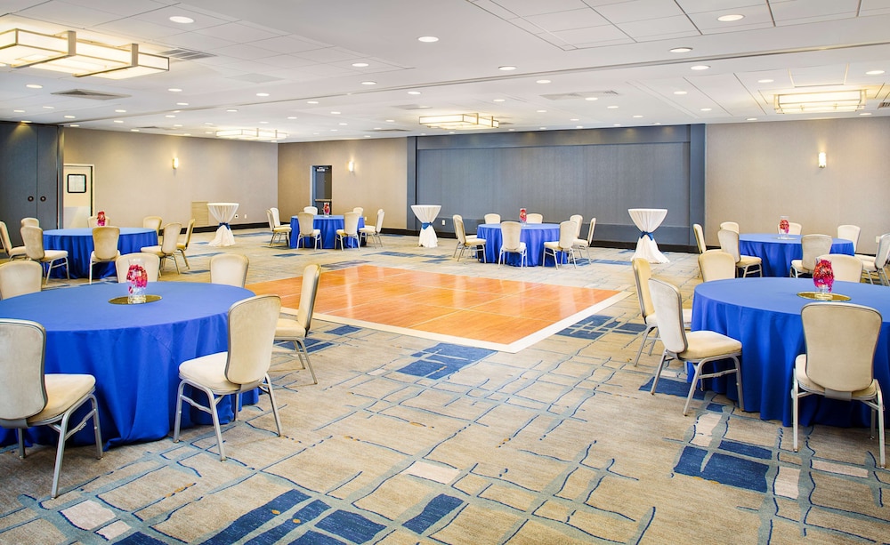 DoubleTree Hotel Baltimore BWI Airport - photo 33