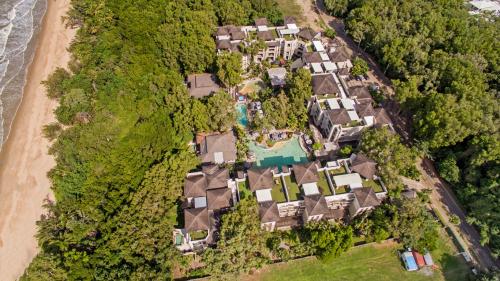 Private Apartments in the Temple Beachfront Resort Palm Cove in Palm Cove, Australia