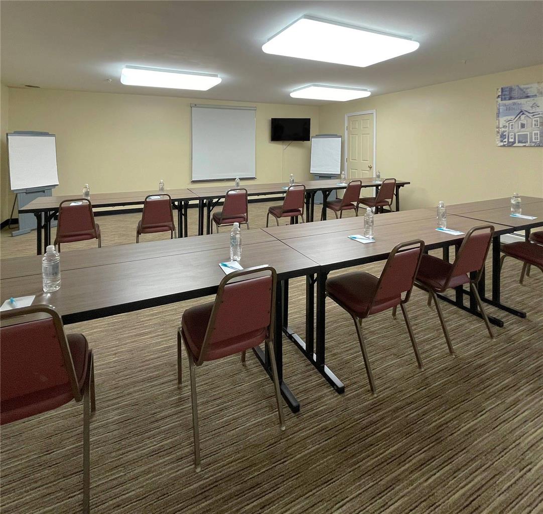 Smart Suites an Ascend Collection Hotel - photo 27
