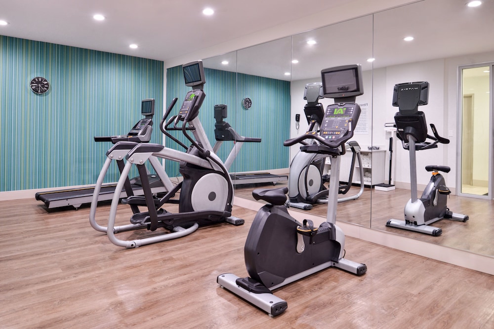 Holiday Inn Express New Orleans Arts District by IHG - photo 28