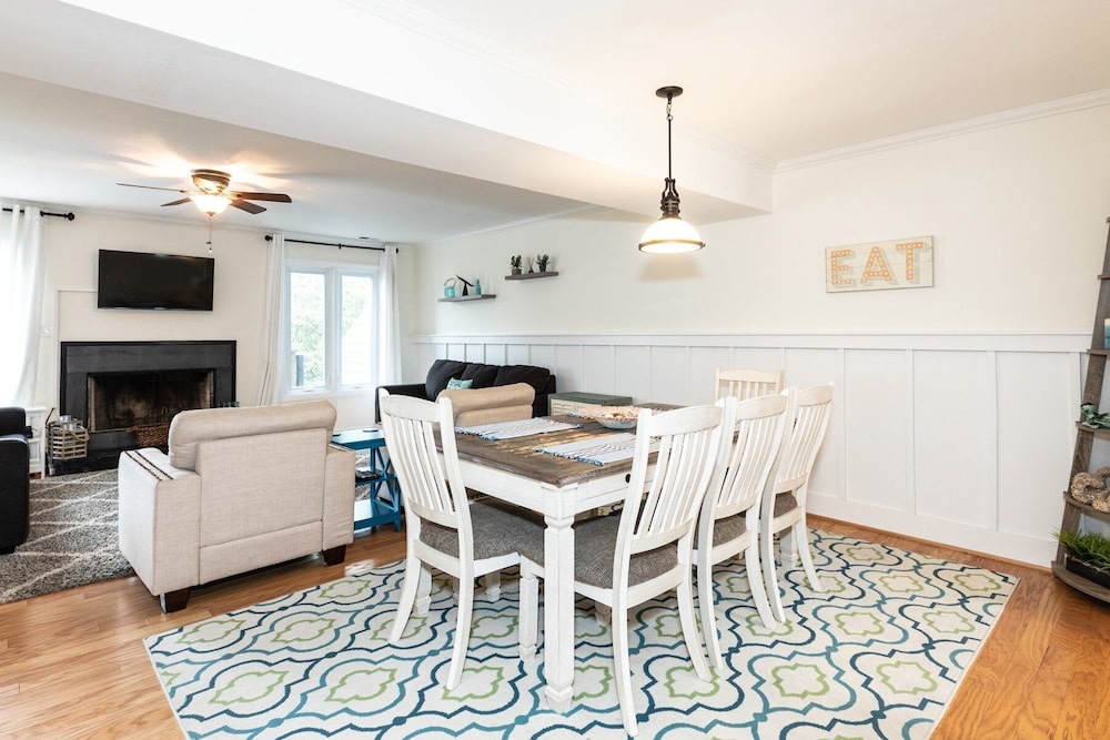 Latitude Adjustment - carbon neutral hotel in Virginia Beach