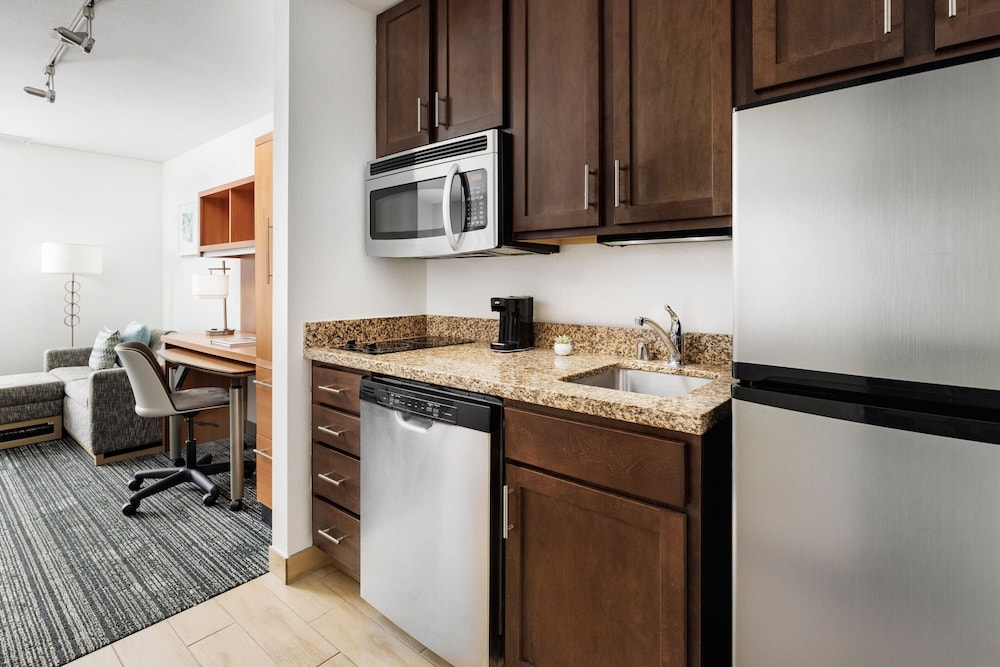 TownePlace Suites Roswell - photo 24