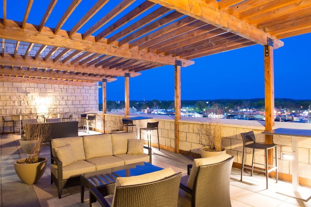 The Bluemont Hotel - photo 38