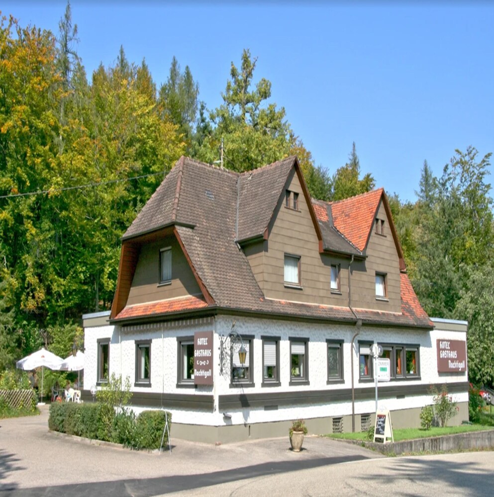 Restaurant Hotel Nachtigall — hotel in Gernsbach