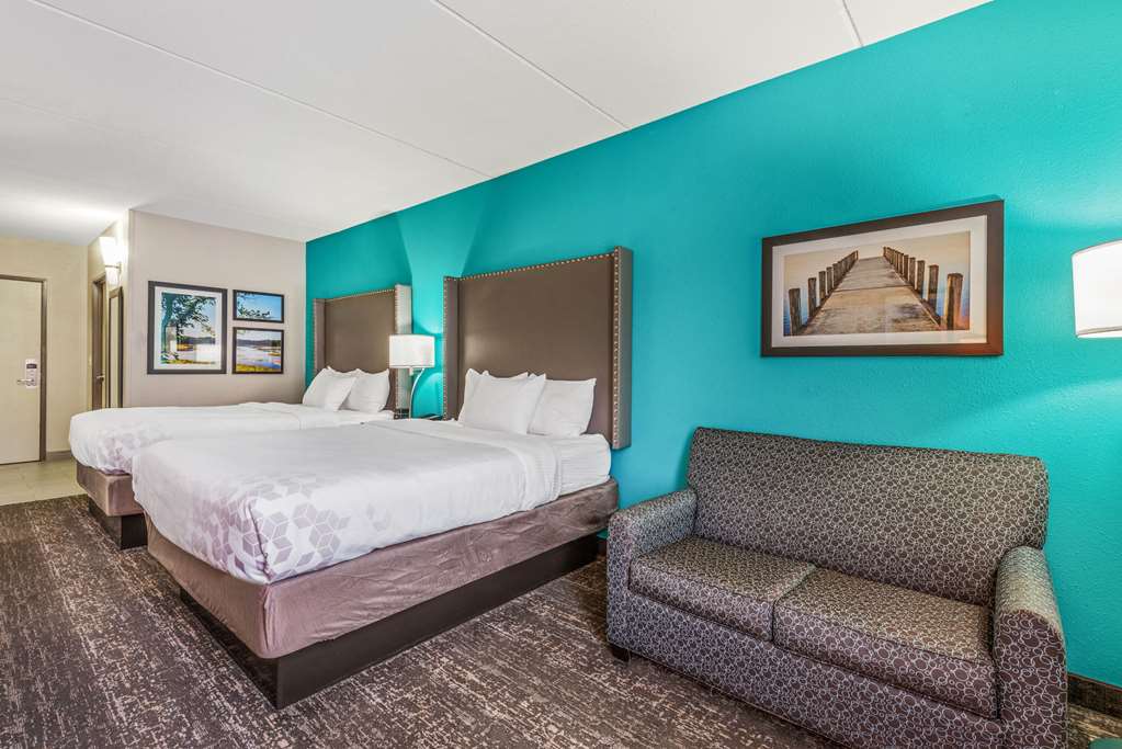 La Quinta Inn & Suites by Wyndham Jamestown - photo 22