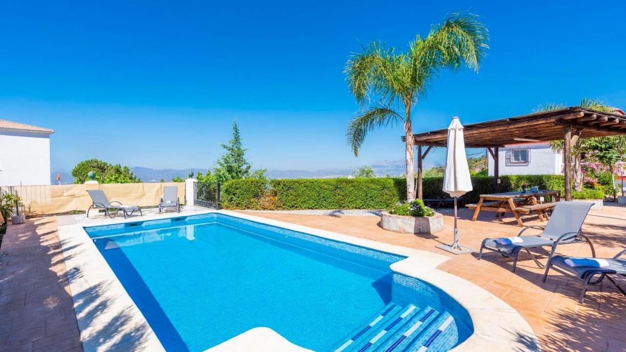 Casa Los Naranjos Canillas de Aceituno by Ruralidays — 4-Star Luxury Hotel in Canillas De Aceituno, Spain