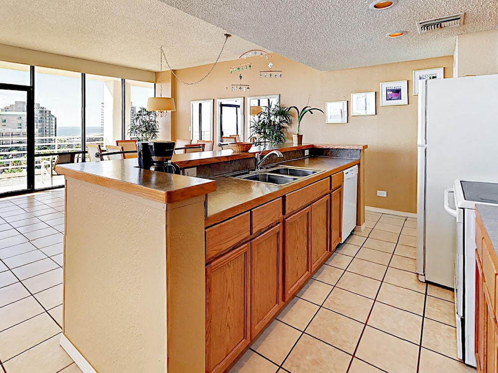 Sunchase Iv Resort - photo 14