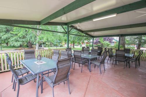 Silver Birches Holiday Village Unit 10 — Bright — photo 3