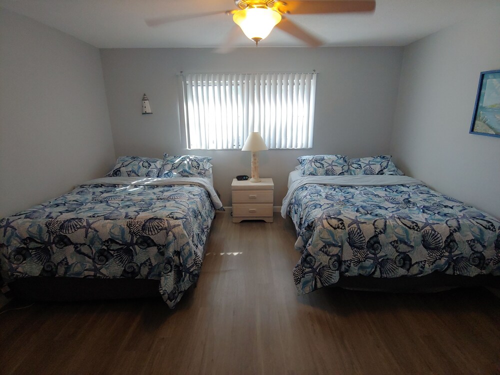 Hideaway Waterfront Resort & Hotel - photo 33