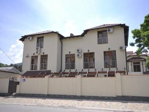 Mini Hotel on Kollektivnaya 43 in Kabardinka, Russia