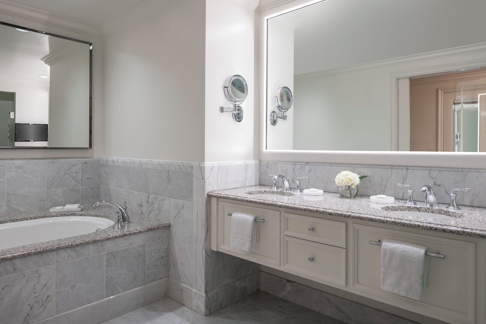 Four Seasons Hotel Los Angeles at Westlake Village - photo 15