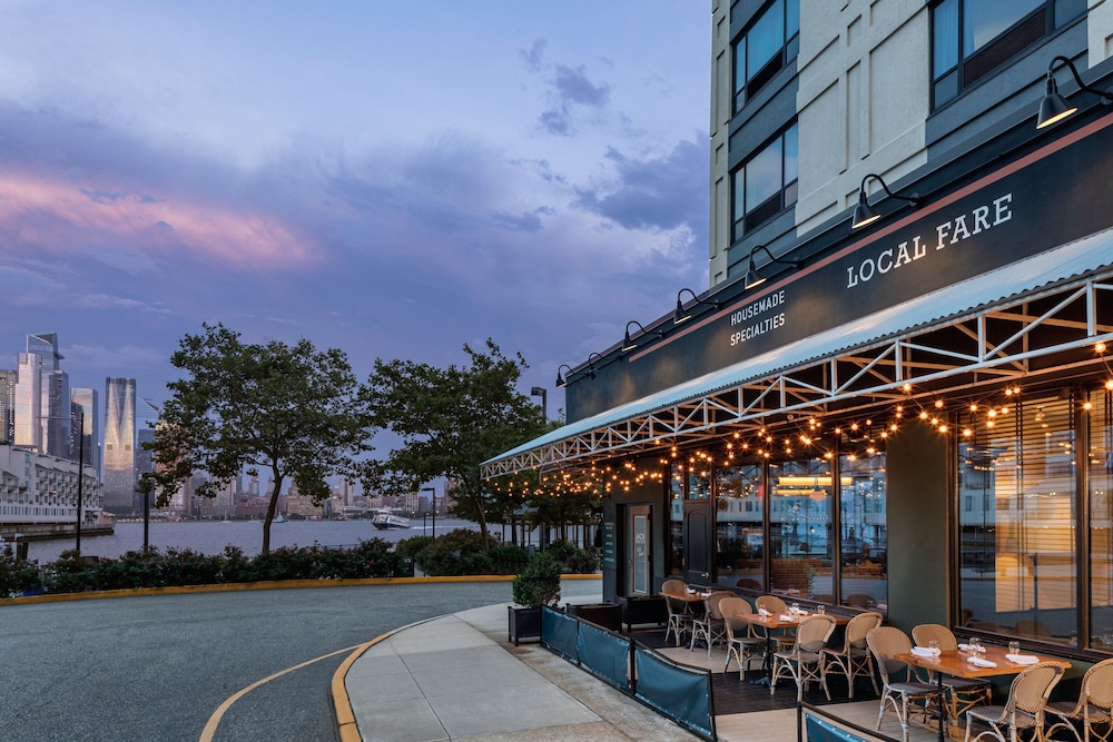 Sheraton Lincoln Harbor Hotel - photo 81