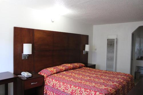 Flagstaff Motel - photo 20