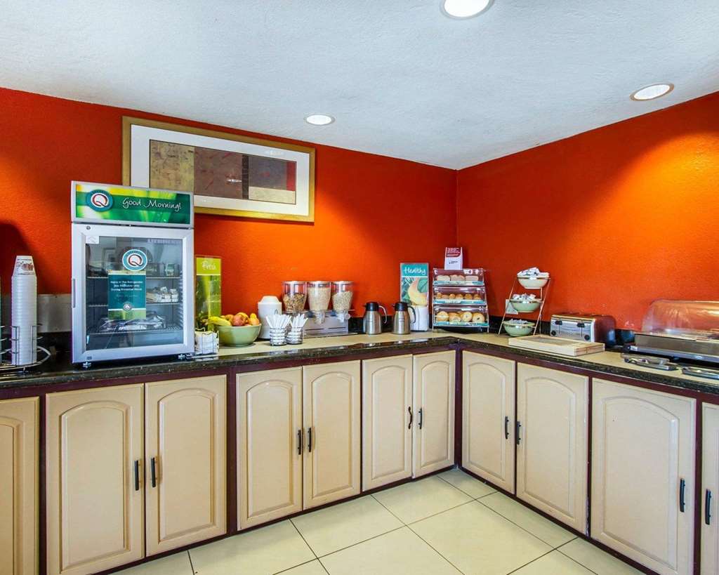 Quality Inn Tucson Downtown near Convention Center - photo 25