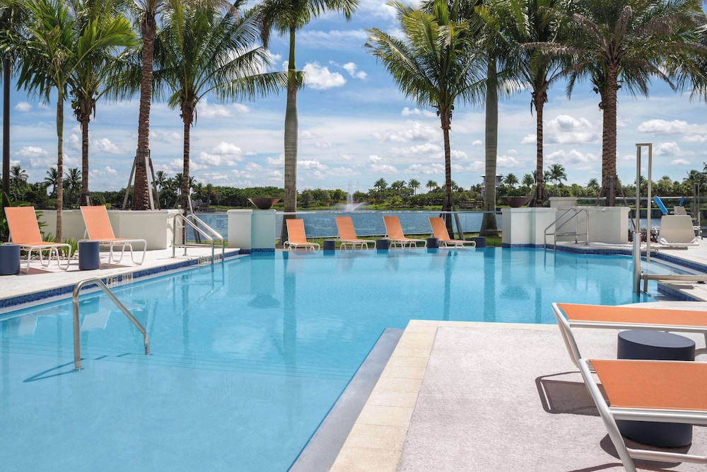 Hampton Inn and Suites by Hilton Naples South - photo 33