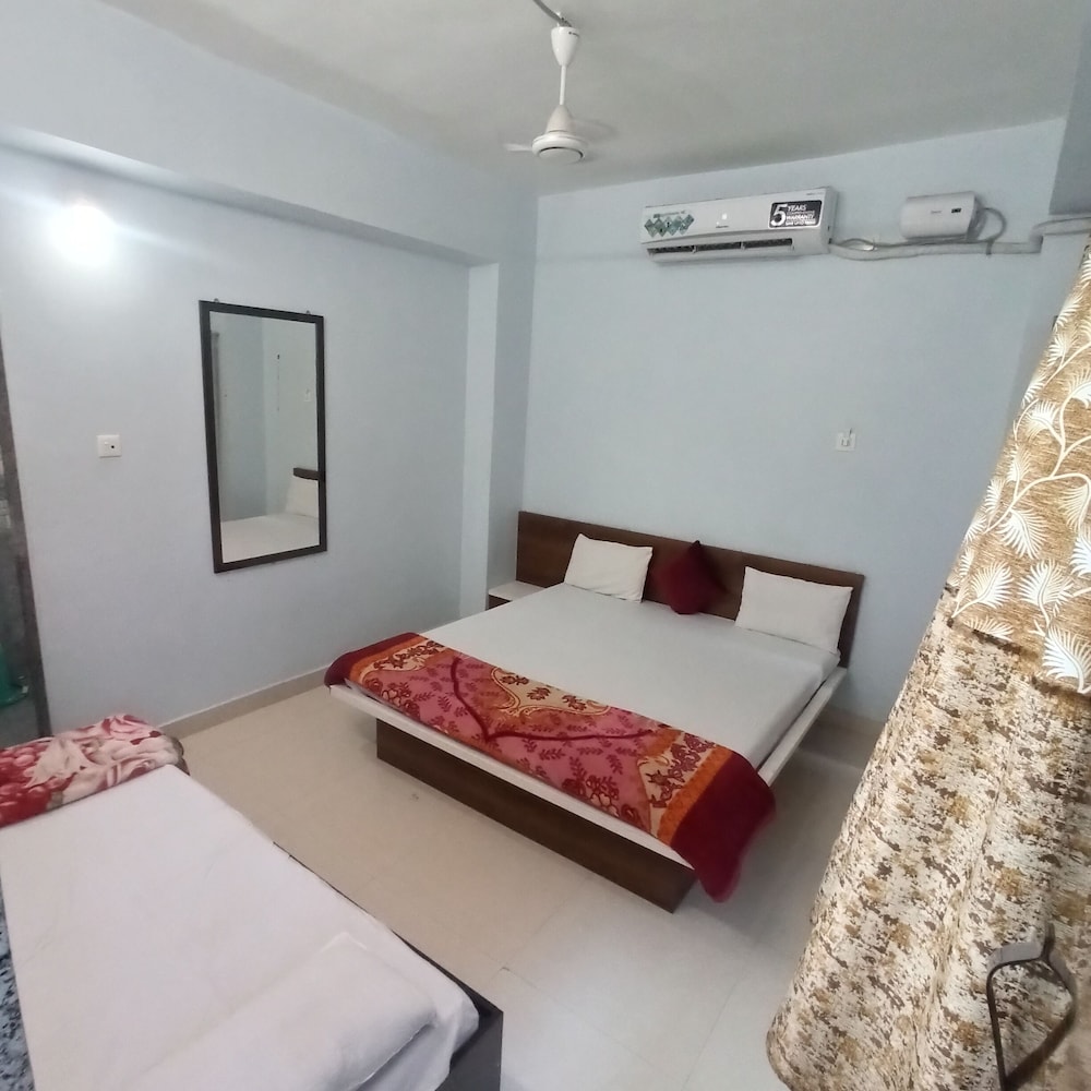 Hotel adiraj palace and lodging — Ahmadnagar — photo 2