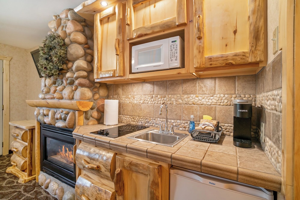 Spirit Lake Lodge - photo 19