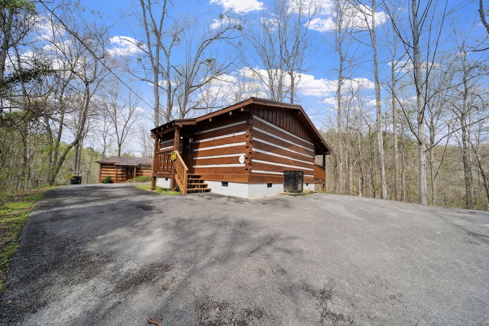 A Lover's Paradise 1 Bedroom Cabin Heavenly Views Resort - photo 22