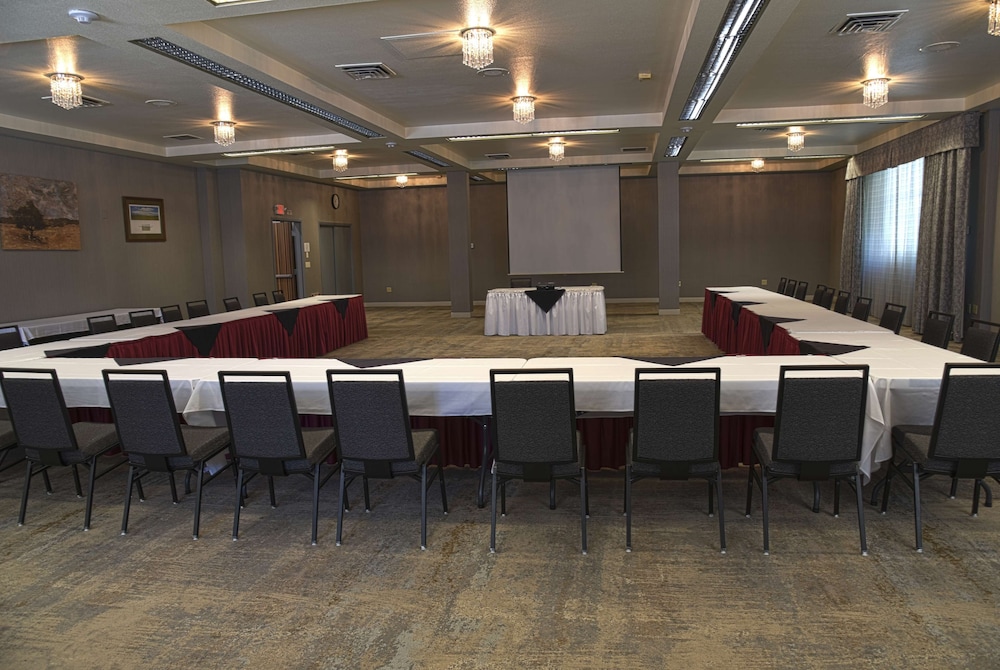 DoubleTree by Hilton Helena Downtown - photo 28