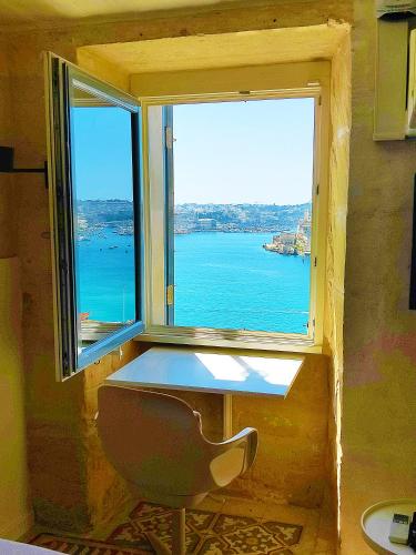 Cove 532 by Savynomad Harbour Residences wow View in Valletta, Malta