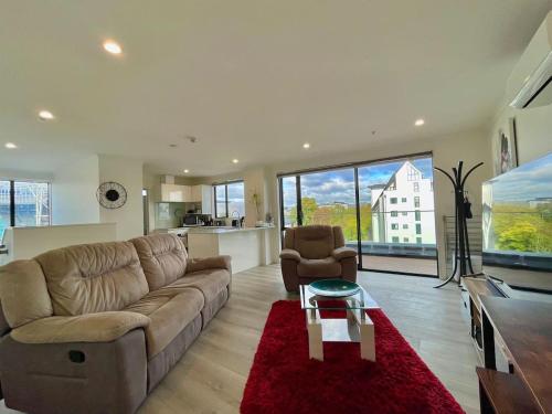 High rise CBD Luxury Apartment — 4-Star Luxury Hotel in Christchurch, New Zealand