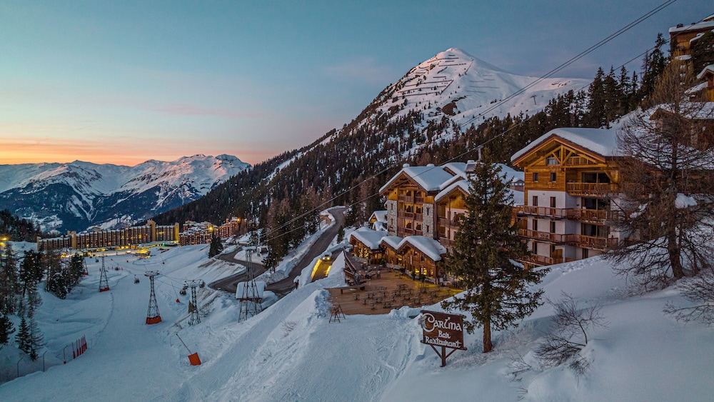 Hôtel Le Carlina by Les Etincelles - carbon neutral hotel in Belle-Plagne