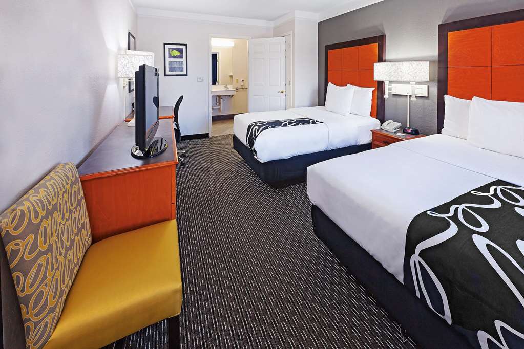 La Quinta Inn by Wyndham Dallas Uptown - photo 37