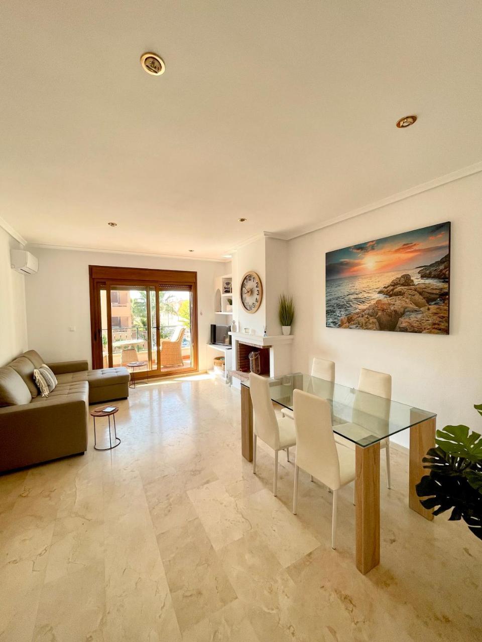 Casa Beth Villamartin 2 Bedroom 2 Bathroom with Pool — 4-Star Luxury Hotel in Orihuela, Spain