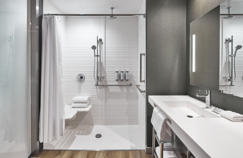 AC Hotel by Marriott Miami Aventura - photo 31