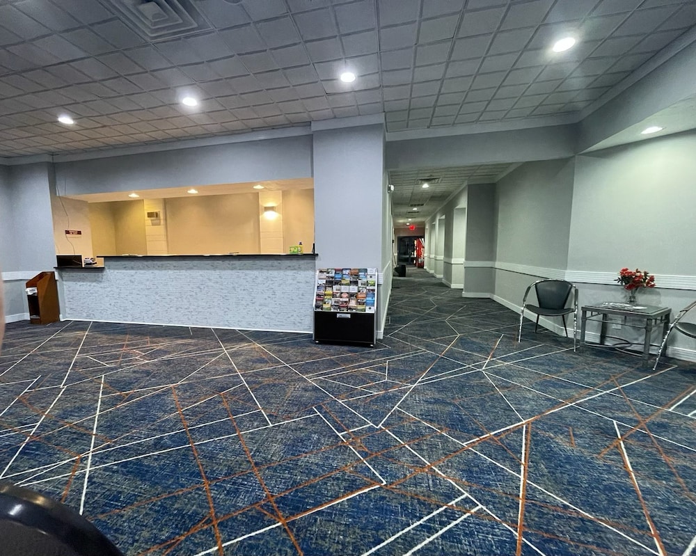 Travelodge by Wyndham Suffolk - photo 2