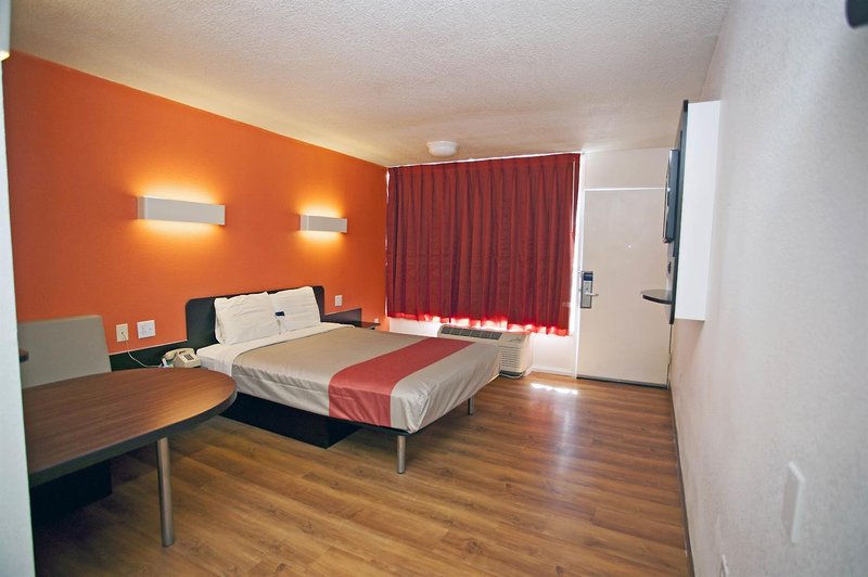 Motel 6 Van Buren - photo 8