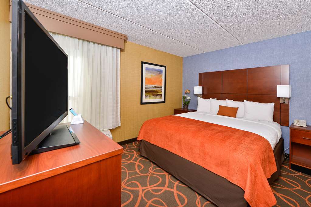 Best Western Plus Fresno Airport Hotel - photo 11