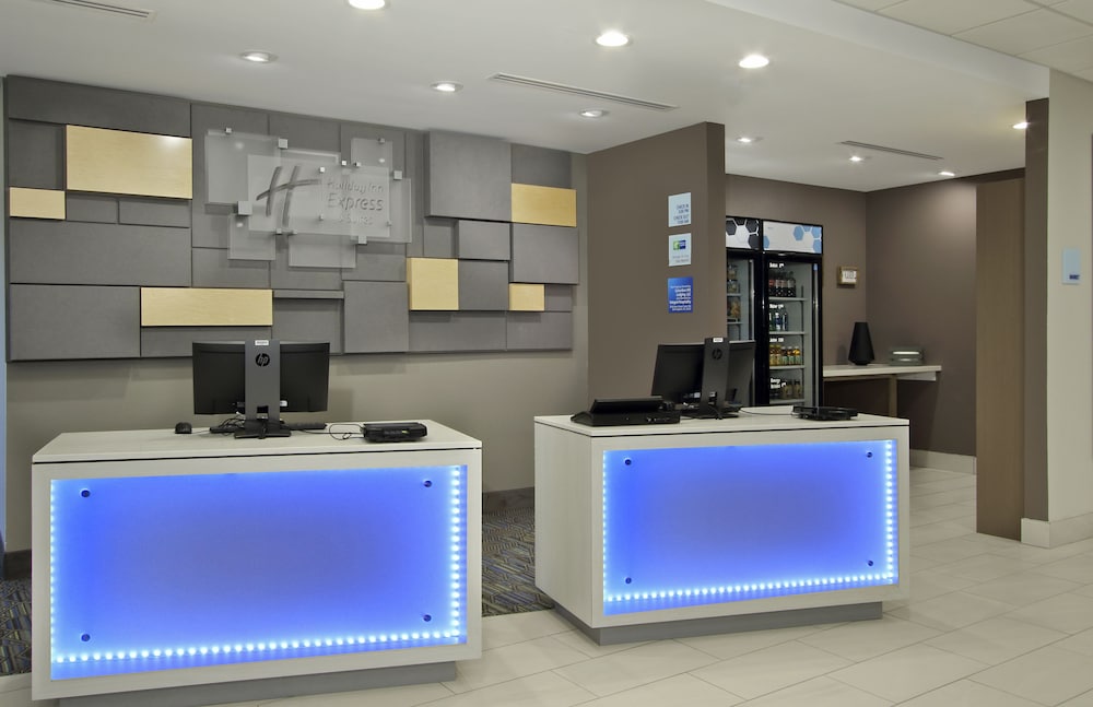 Holiday Inn Express & Suites Columbus North by IHG - photo 39