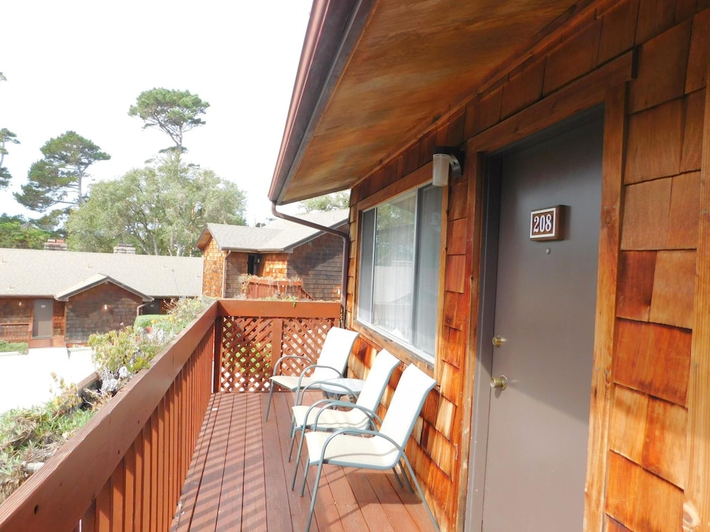 Pacific Gardens Inn - photo 23