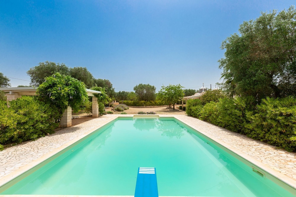 Tenuta Sardella by BarbarHouse - carbon neutral hotel in Latiano