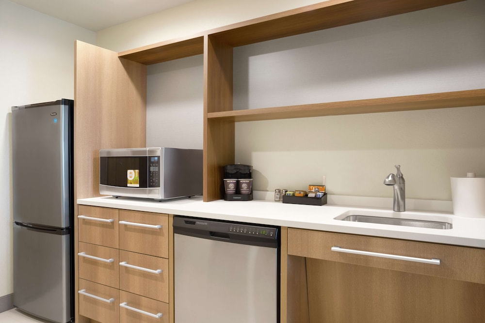Home2 Suites by Hilton Warminster Horsham - photo 15