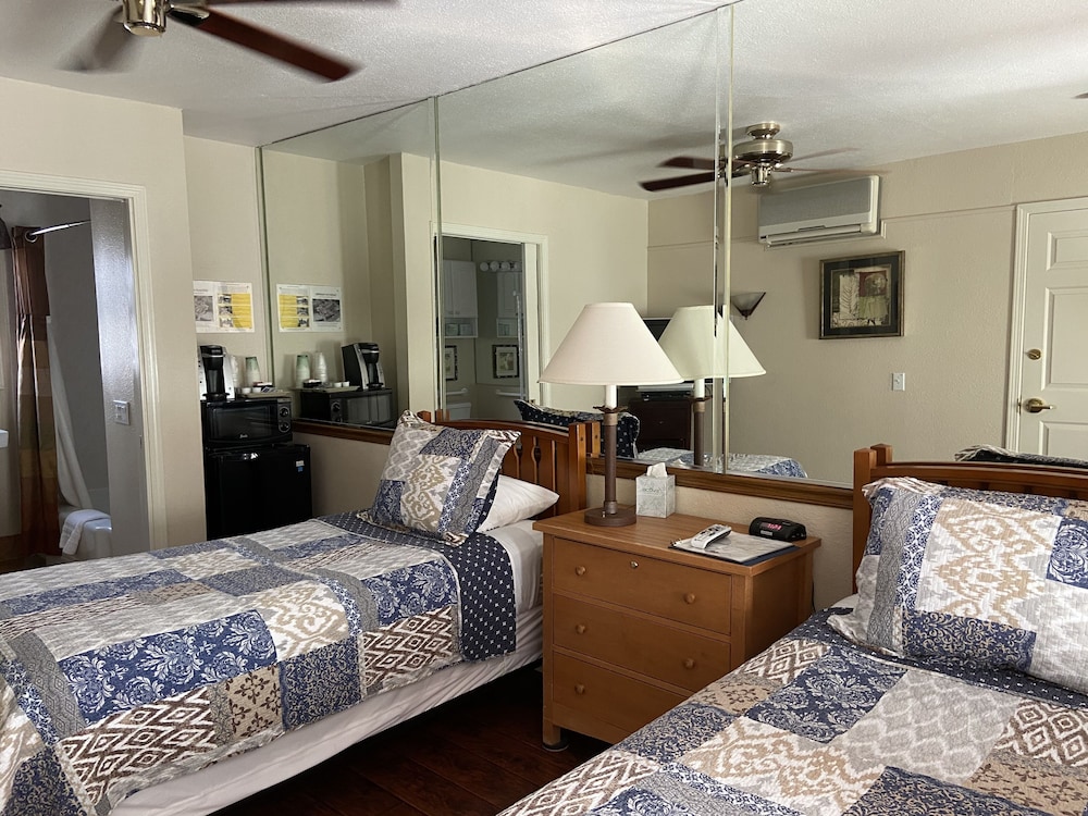 Los Gatos Garden Inn Hotel - photo 16