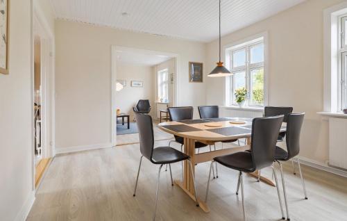 3 Bedroom Gorgeous Home In Aakirkeby — Akirkeby — photo 2